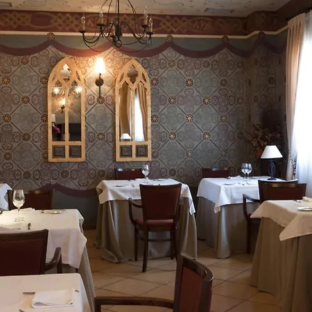 Otel Jardin De La Abadia, Arroyo de la Encomienda