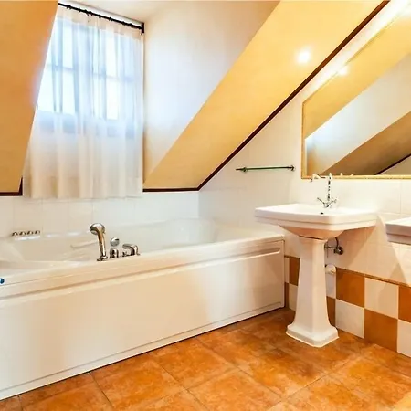 Jardin De La Abadia, 4* Arroyo de la Encomienda