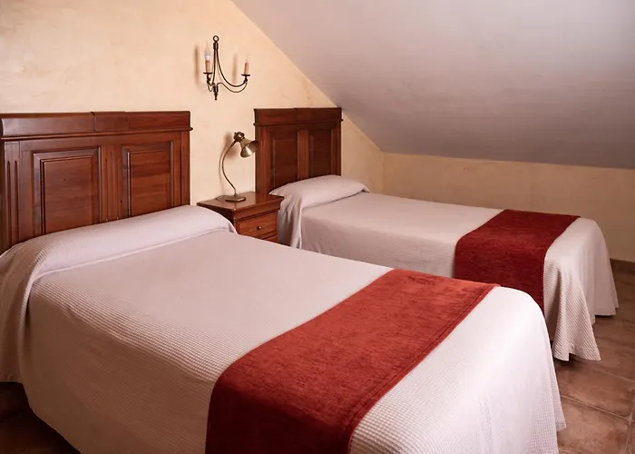 מלון Jardin De La Abadia, 4*
